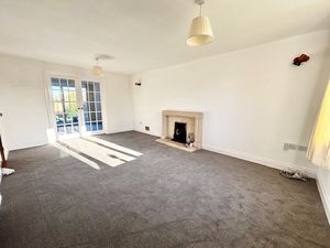 lounge- click for photo gallery